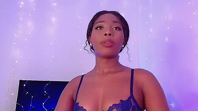 Lunaruiz online show from 02-22-26, 07:45