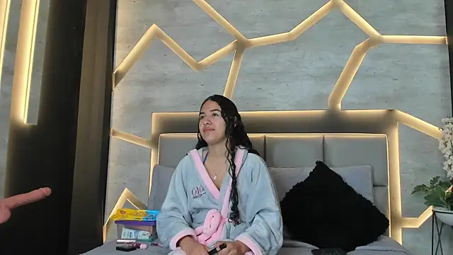 Snapshot of SilkNyx chatting on 02-20-26, 01:33 SilkNyx online show from 02-20-26, 01:33