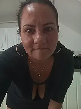 Snapshot of Mishell_Perez chatting on 02-25-26, 07:01 Mishell Perez online show from 02-25-26, 07:01