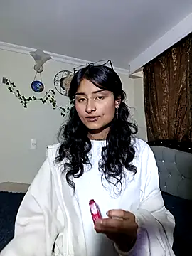 Lili  Clan online show from 04-21-26, 04:23