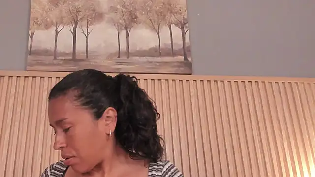 Snapshot of samantha_duart3 chatting on 07-16-26, 12:33 samantha duart3 online show from 07-16-26, 12:33