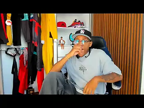 Snapshot of yandi_hot chatting on 02-17-26, 02:02 yandi hot online show from 02-17-26, 02:02