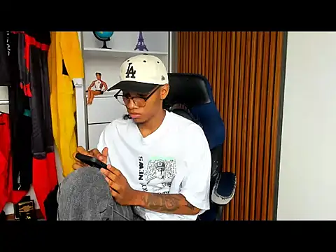 Snapshot of yandi_hot chatting on 03-03-26, 02:12 yandi hot online show from 03-03-26, 02:12