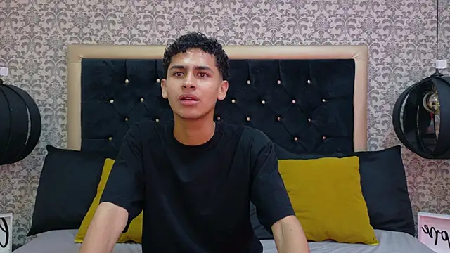 Snapshot of Dark_Sultan chatting on 02-18-26, 08:05 Dark Sultan online show from 02-18-26, 08:05