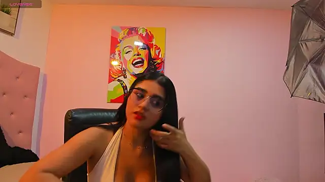 Snapshot of mila_quin chatting on 02-26-26, 07:24 mila quin online show from 02-26-26, 07:24