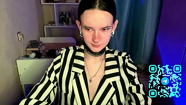 MabelDefina online show from 04-12-26, 11:04