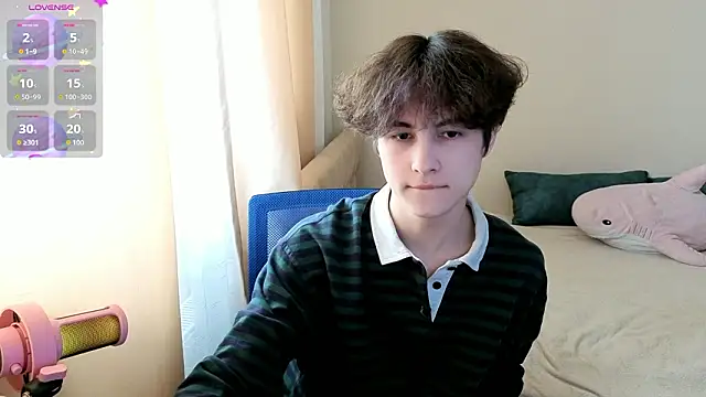 Snapshot of _LukaHayes_ chatting on 03-03-26, 12:00 LukaHayes online show from 03-03-26, 12:00