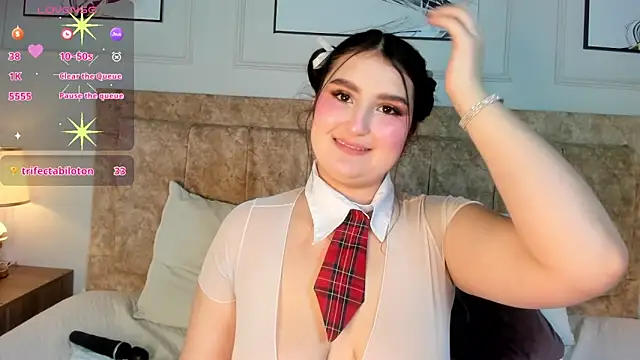 zoe moon   online show from 04-01-26, 01:41