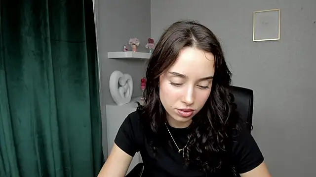 Snapshot of AdeleSolo chatting on 06-10-26, 06:23 AdeleSolo online show from 06-10-26, 06:23