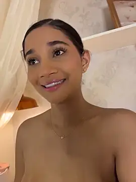 AlessiaVallmont online show from 04-17-26, 03:26