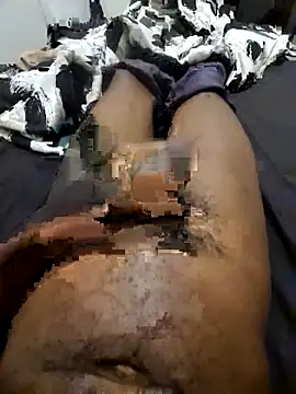 Snapshot of DeclawedPoise chatting on 02-27-26, 03:56 DeclawedPoise online show from 02-27-26, 03:56