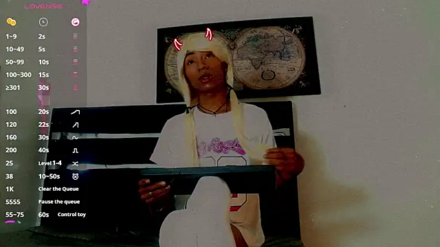 Snapshot of suzume_Mendez chatting on 02-19-26, 11:06 suzume Mendez online show from 02-19-26, 11:06