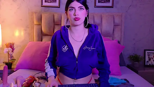 IsabellaRossi online show from 04-30-26, 05:36