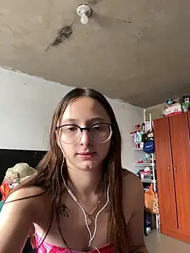 Snapshot of Aria__Rousse03 chatting on 02-24-26, 02:37 Aria Rousse03 online show from 02-24-26, 02:37