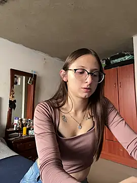 Snapshot of Aria__Rousse03 chatting on 03-03-26, 01:50 Aria Rousse03 online show from 03-03-26, 01:50