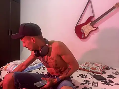 Andreyssantos online show from 02-17-26, 04:09