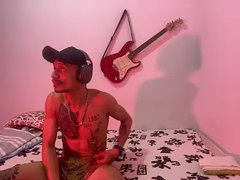 Andreyssantos online show from 02-20-26, 01:24