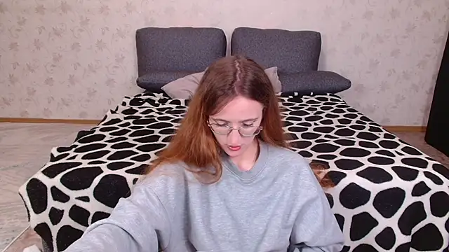 miay here  online show from 05-28-26, 04:48