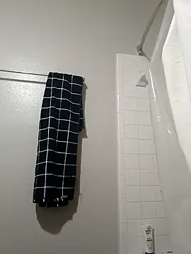 lawlesslovemaker69 online show from 04-17-26, 01:36