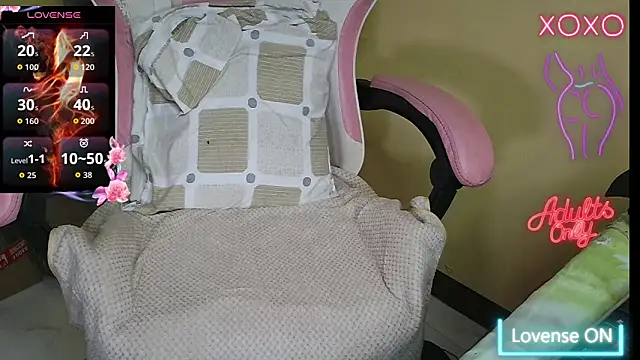 Luna Moonfang online show from 05-21-26, 04:30