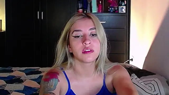 Snapshot of saradiazxxx chatting on 03-02-26, 08:43 saradiazxxx online show from 03-02-26, 08:43