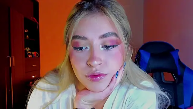 saradiazxxx online show from 03-31-26, 05:52