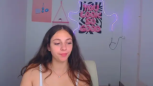 Snapshot of KissMeJulia chatting on 07-29-26, 05:38 KissMeJulia online show from 07-29-26, 05:38