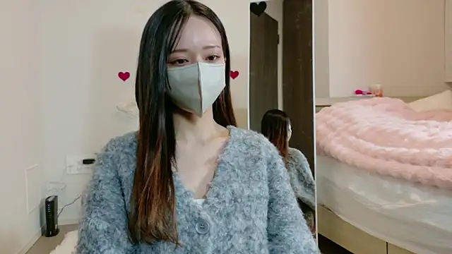 Snapshot of maichan_v chatting on 02-25-26, 01:21 maichan v online show from 02-25-26, 01:21