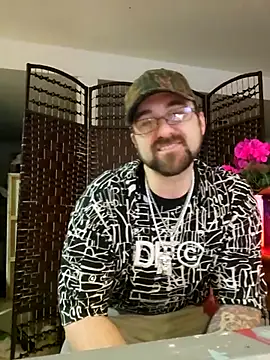 Snapshot of LargeLith chatting on 02-18-26, 05:58 LargeLith online show from 02-18-26, 05:58