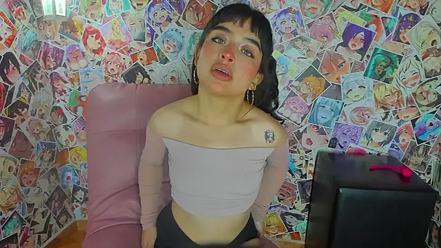 Snapshot of Mai_Rouse chatting on 02-20-26, 12:05 Mai Rouse online show from 02-20-26, 12:05