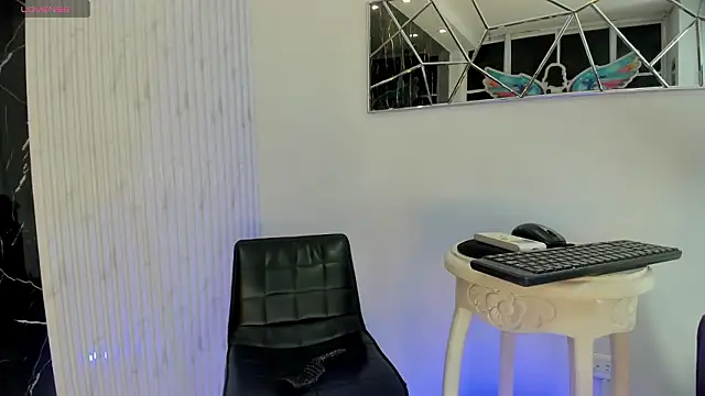 Snapshot of Violette_0 chatting on 02-28-26, 10:11 Violette 0 online show from 02-28-26, 10:11