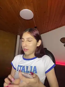 Snapshot of Maraia_pink18 chatting on 02-26-26, 02:49 Maraia pink18 online show from 02-26-26, 02:49