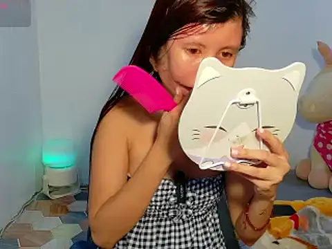 Snapshot of lady_moon09 chatting on 06-30-26, 11:44 lady moon09 online show from 06-30-26, 11:44