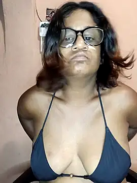 indianstrawberrylips4u online show from 04-14-26, 07:31