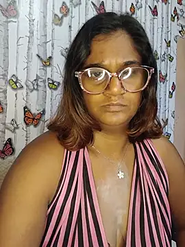 Snapshot of indianstrawberrylips4u chatting on 06-16-26, 05:54 indianstrawberrylips4u online show from 06-16-26, 05:54
