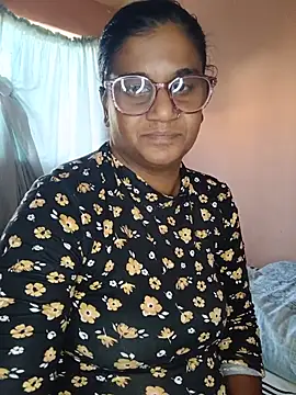 Snapshot of indianstrawberrylips4u chatting on 07-06-26, 09:17 indianstrawberrylips4u online show from 07-06-26, 09:17