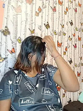 Snapshot of indianstrawberrylips4u chatting on 07-08-26, 06:45 indianstrawberrylips4u online show from 07-08-26, 06:45