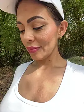 Snapshot of samanta_94 chatting on 02-19-26, 07:54 samanta 94 online show from 02-19-26, 07:54