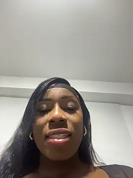 Snapshot of ZarahFerreira chatting on 02-25-26, 10:30 ZarahFerreira online show from 02-25-26, 10:30