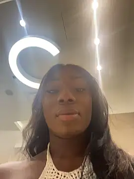 Snapshot of ZarahFerreira chatting on 02-27-26, 10:32 ZarahFerreira online show from 02-27-26, 10:32