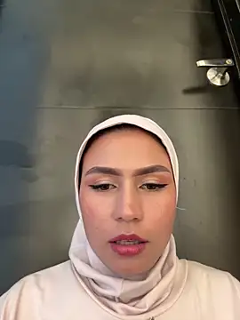 Snapshot of Darsha_Khemu chatting on 05-27-26, 08:06 Darsha Khemu online show from 05-27-26, 08:06