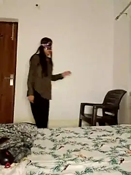 cute girl 29 online show from 03-15-26, 02:12