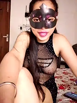 Snapshot of cute_girl_29 chatting on 07-18-26, 09:18 cute girl 29 online show from 07-18-26, 09:18