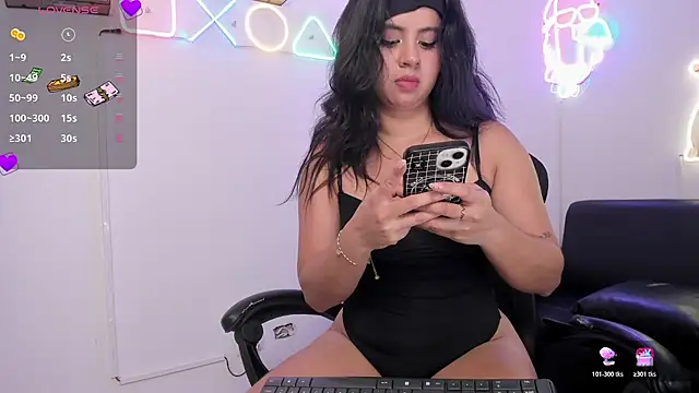 Snapshot of Valery_Cortez__ chatting on 07-06-26, 09:17 Valery Cortez online show from 07-06-26, 09:17