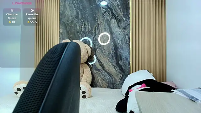 Snapshot of scarlett_lumi chatting on 02-19-26, 10:22 scarlett lumi online show from 02-19-26, 10:22