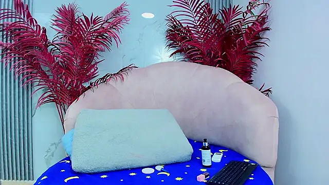 Snapshot of AzulMaveric chatting on 02-23-26, 08:06 AzulMaveric online show from 02-23-26, 08:06