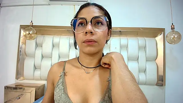 Snapshot of AzulMaveric chatting on 06-20-26, 07:16 AzulMaveric online show from 06-20-26, 07:16