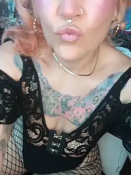 Snapshot of lady_polka chatting on 03-02-26, 06:04 lady polka online show from 03-02-26, 06:04