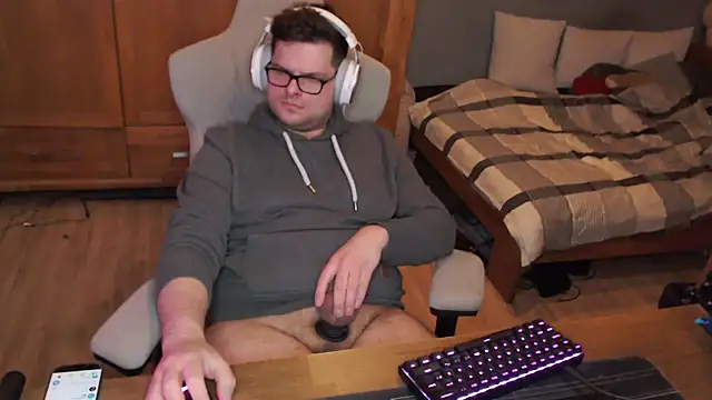 Whyteshadow4235 online show from 02-17-26, 10:38