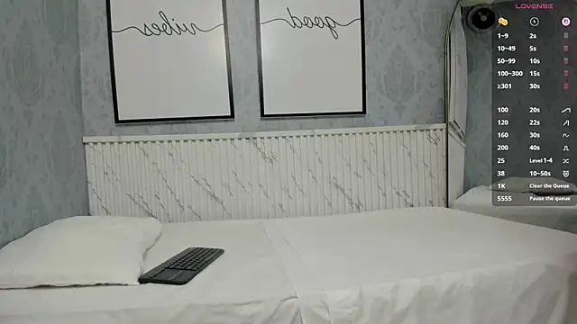 Snapshot of beautydoll18_ chatting on 06-17-26, 10:17 beautydoll18 online show from 06-17-26, 10:17